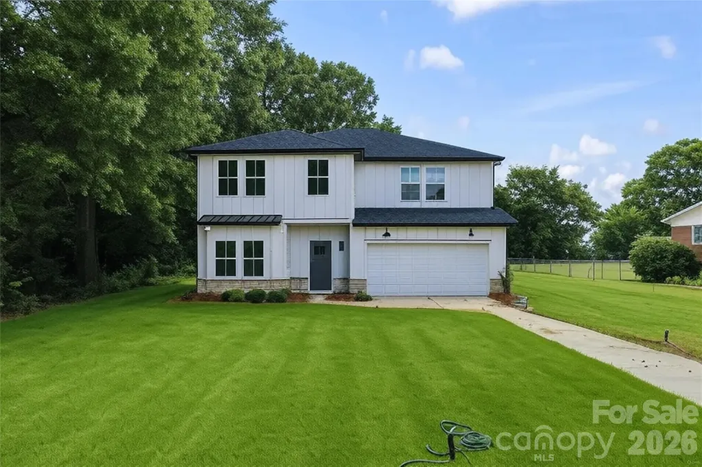 802 Patricia Avenue Harrisburg NC 28075
