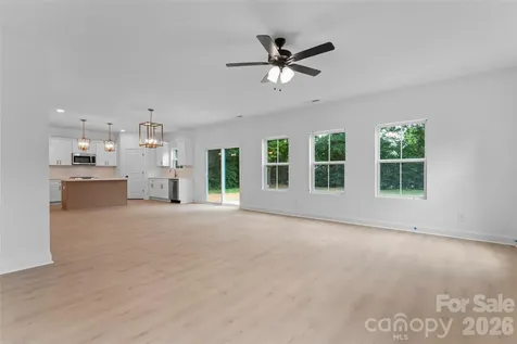 802 Patricia Avenue Harrisburg NC 28075