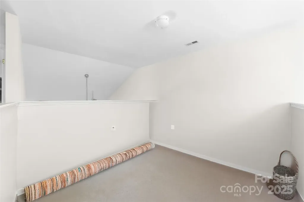4313 Eaves Lane Charlotte NC 28215