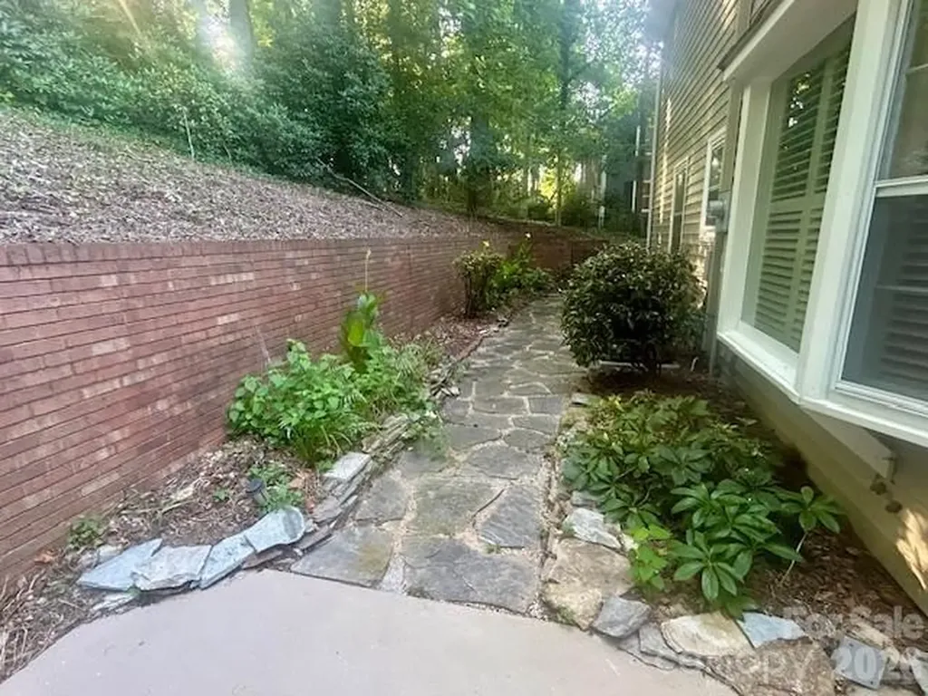 252 Deerfield Street SE Lenoir NC 28645