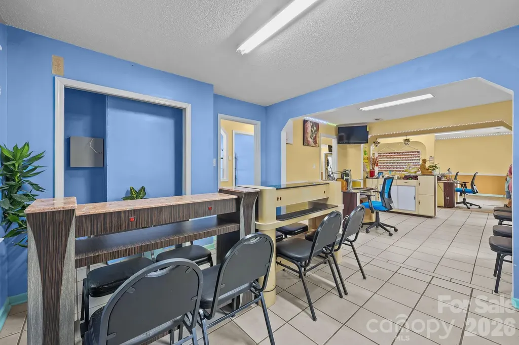 2960 Dale Earnhardt Boulevard Kannapolis NC 28083
