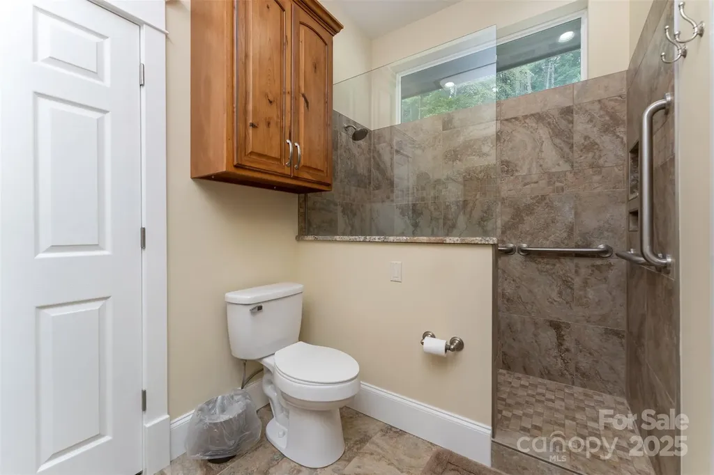 326 Golden Valley Drive Hendersonville NC 28792
