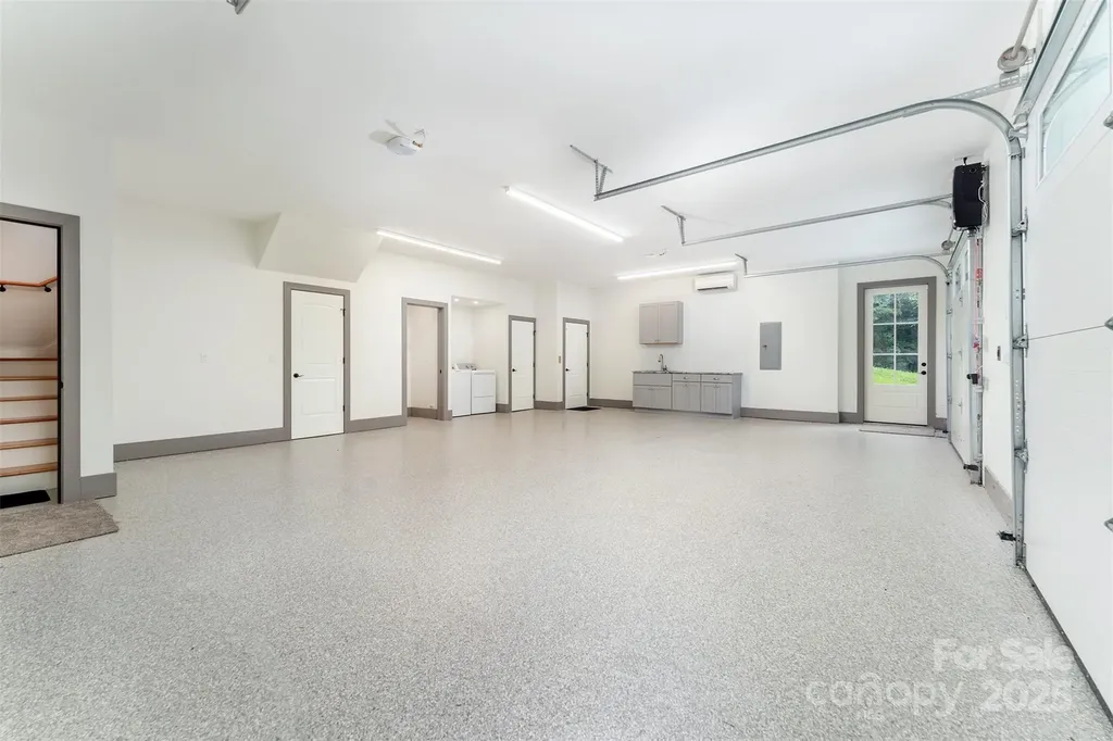326 Golden Valley Drive Hendersonville NC 28792