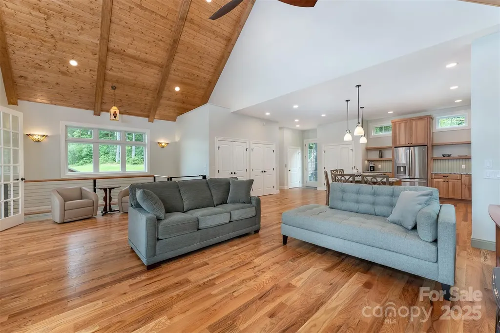 326 Golden Valley Drive Hendersonville NC 28792