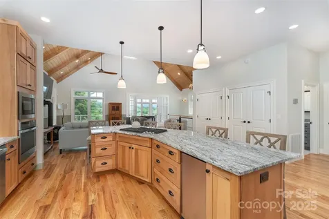 326 Golden Valley Drive Hendersonville NC 28792