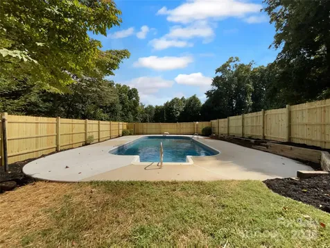 8117 Shannon Woods Lane Matthews NC 28104