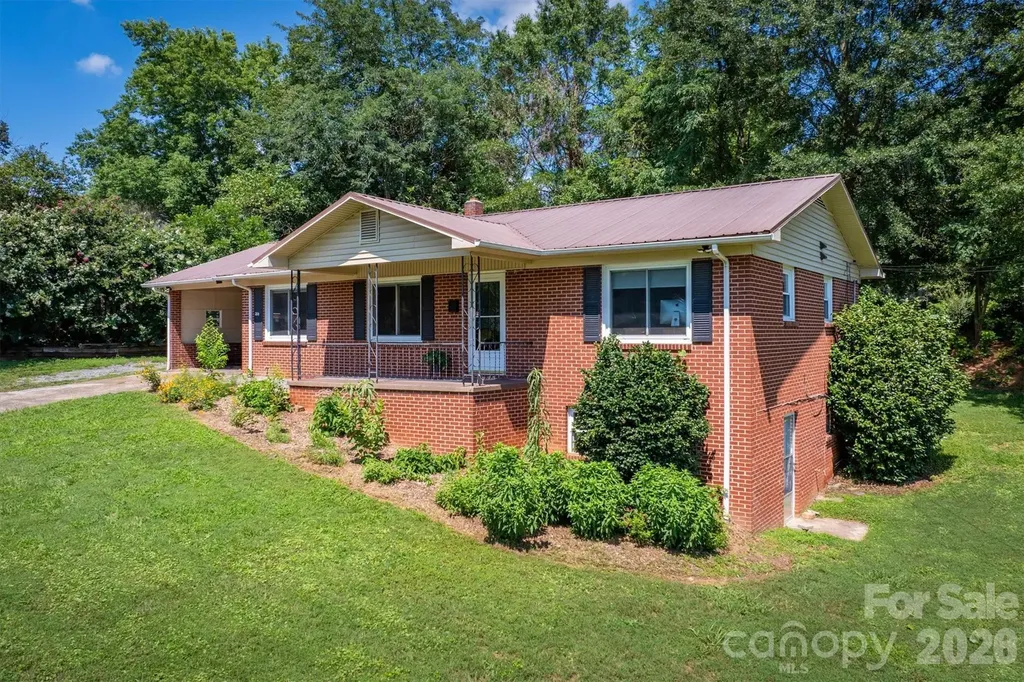 214 Howard Street Morganton NC 28655