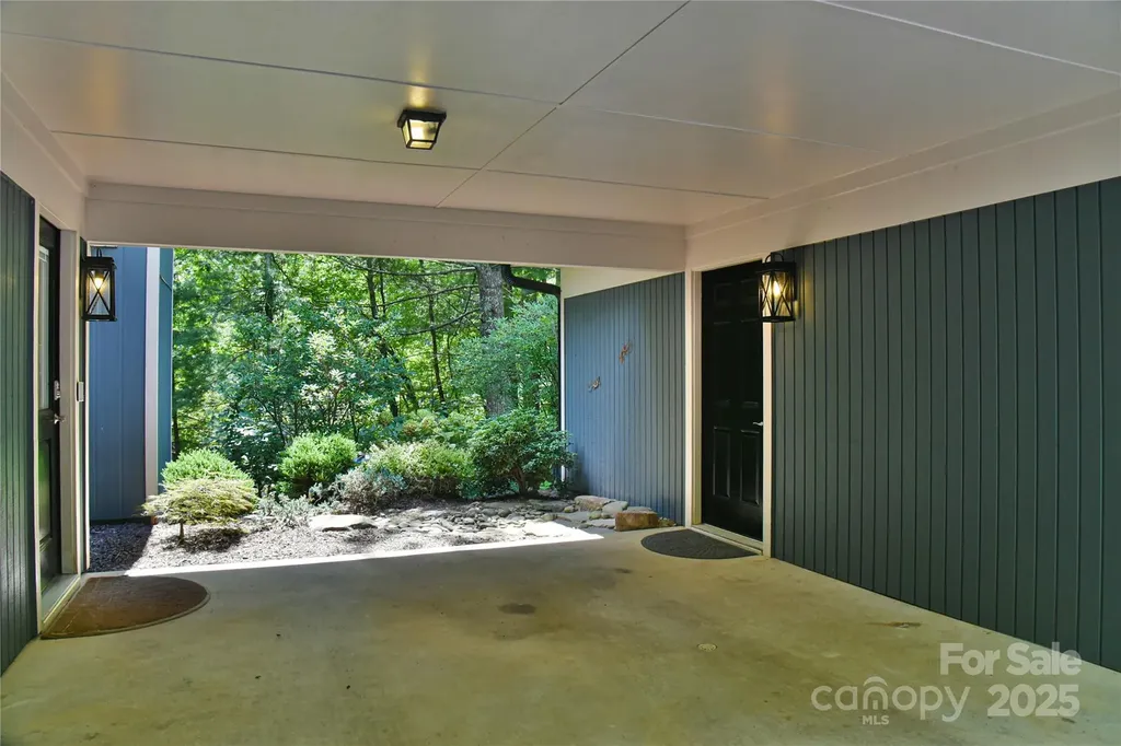 409 North Fork Road Black Mountain NC 28711