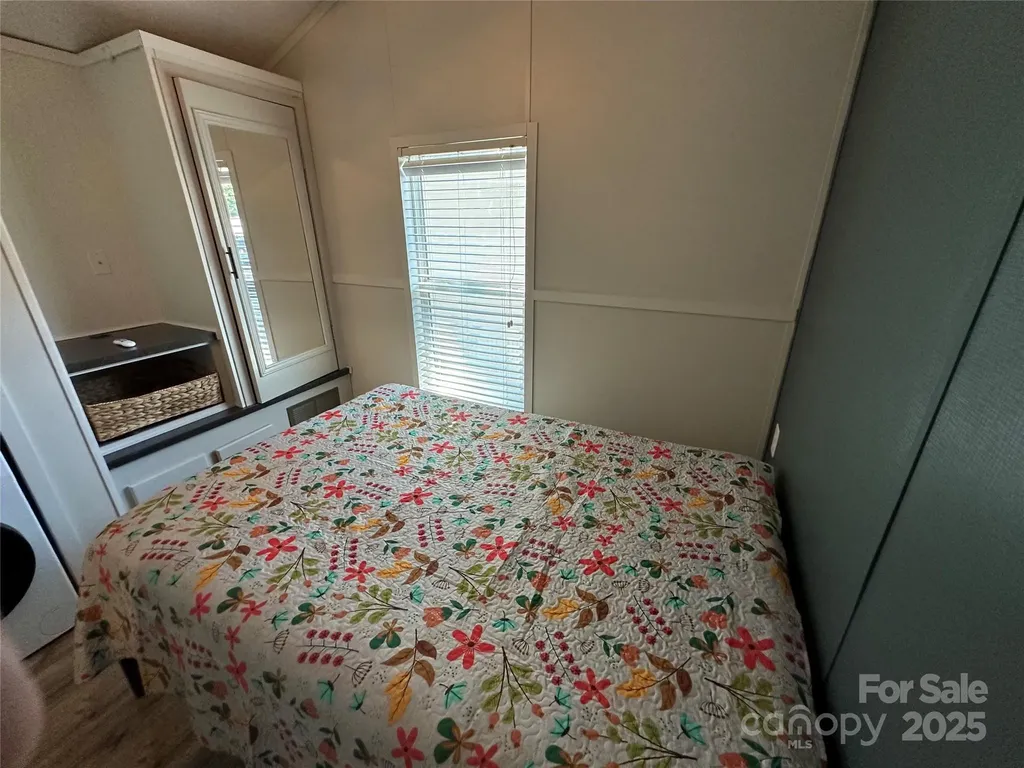 114 Meadowview Circle New London NC 28127