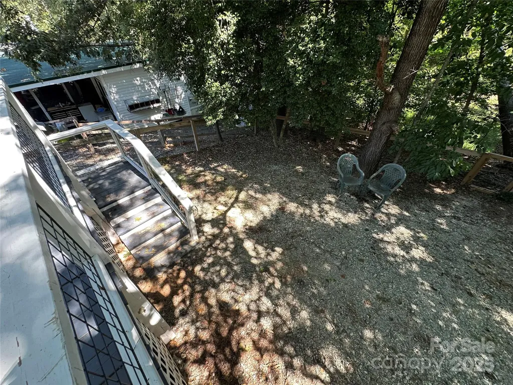 114 Meadowview Circle New London NC 28127