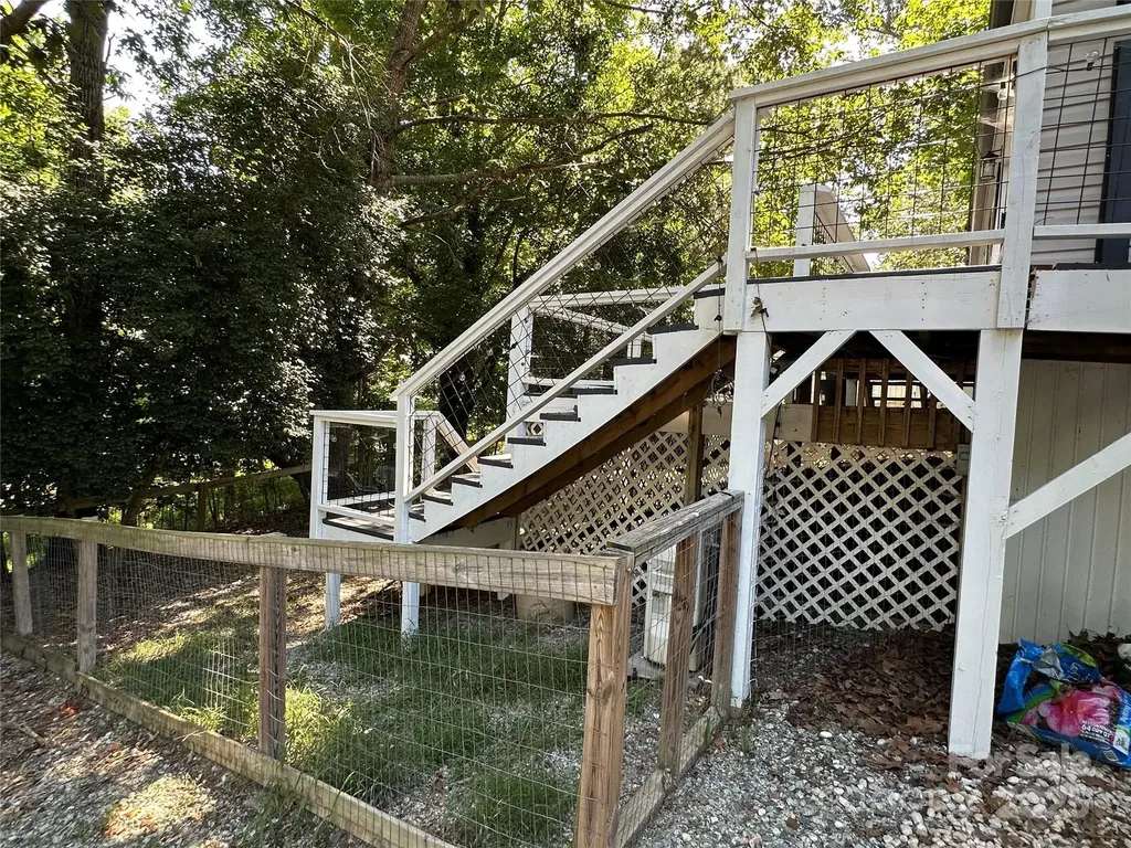 114 Meadowview Circle New London NC 28127