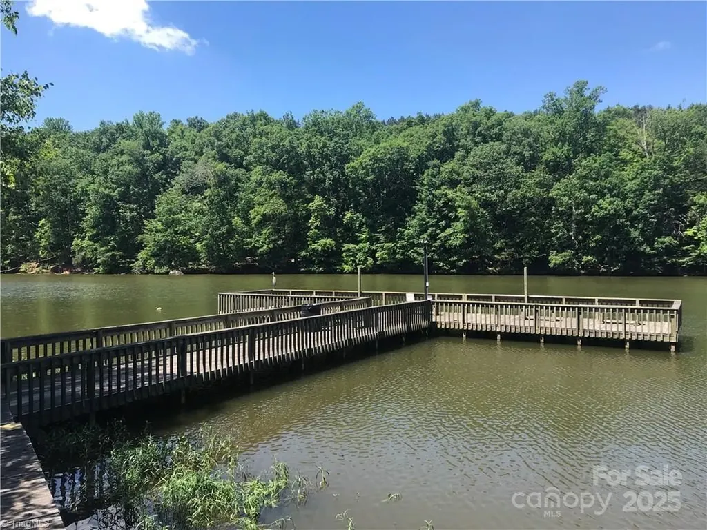 114 Meadowview Circle New London NC 28127