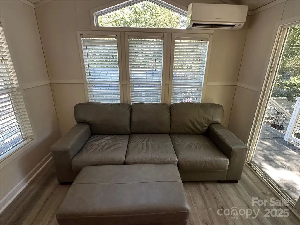 114 Meadowview Circle New London NC 28127