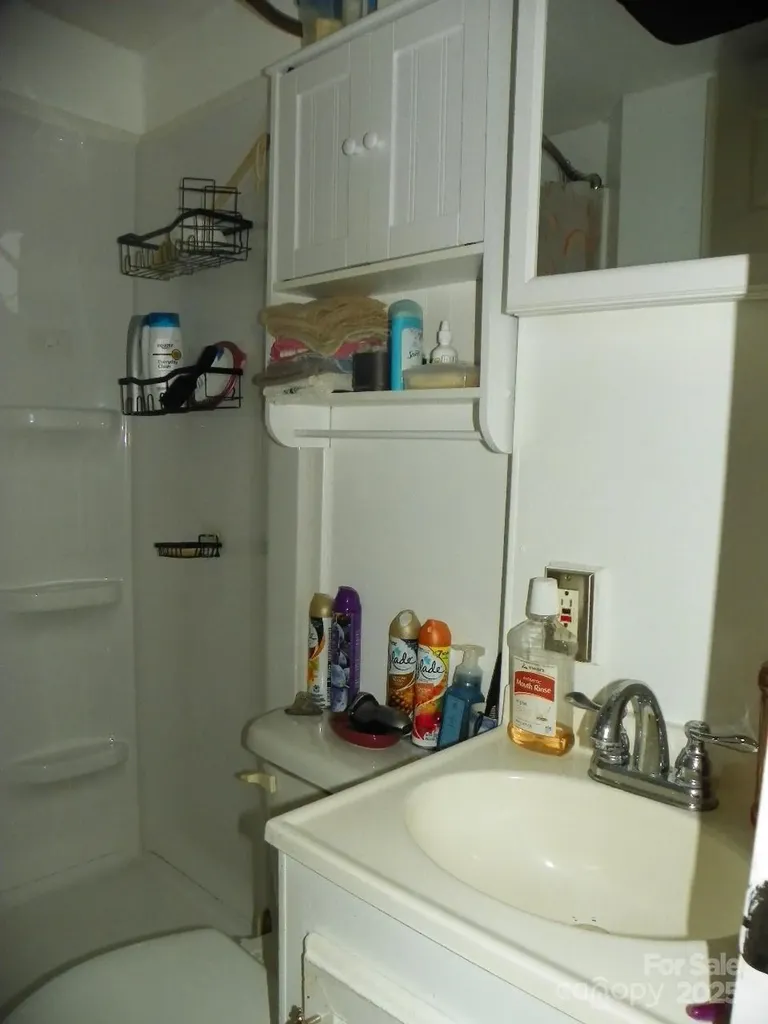 218 Cardinal Drive New London NC 28127