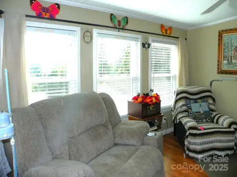 218 Cardinal Drive New London NC 28127