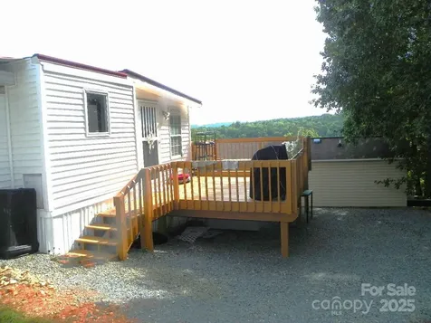 218 Cardinal Drive New London NC 28127