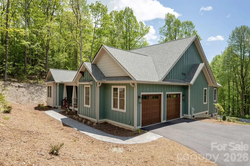 634 Hollybrook Drive Flat Rock NC 28731