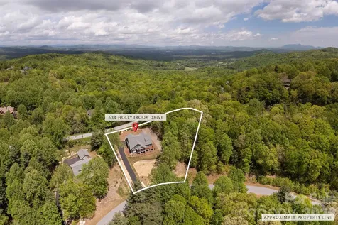634 Hollybrook Drive Flat Rock NC 28731