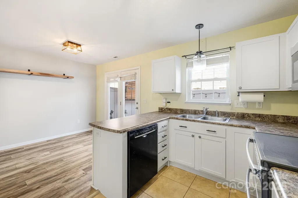 48 Lanceford Circle Fletcher NC 28732