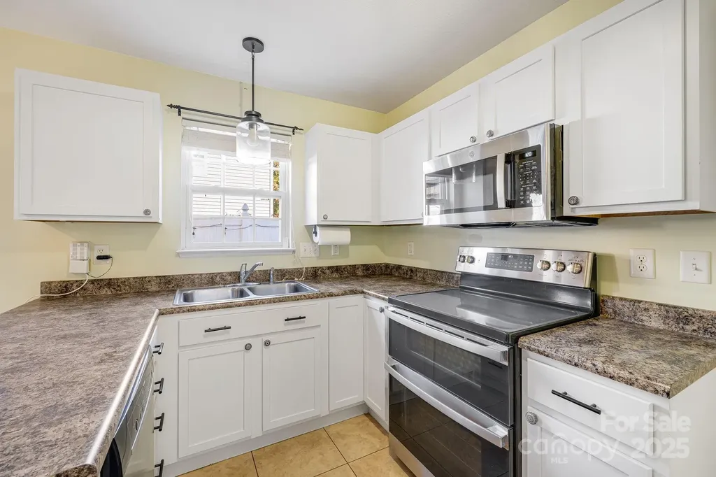 48 Lanceford Circle Fletcher NC 28732