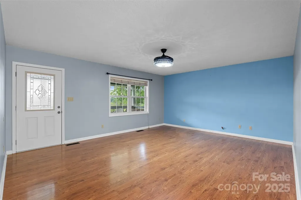 271 Breton Ridge Road Leicester NC 28748