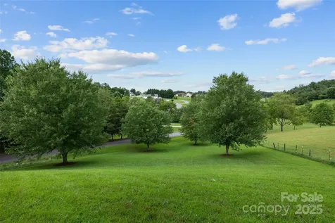 271 Breton Ridge Road Leicester NC 28748
