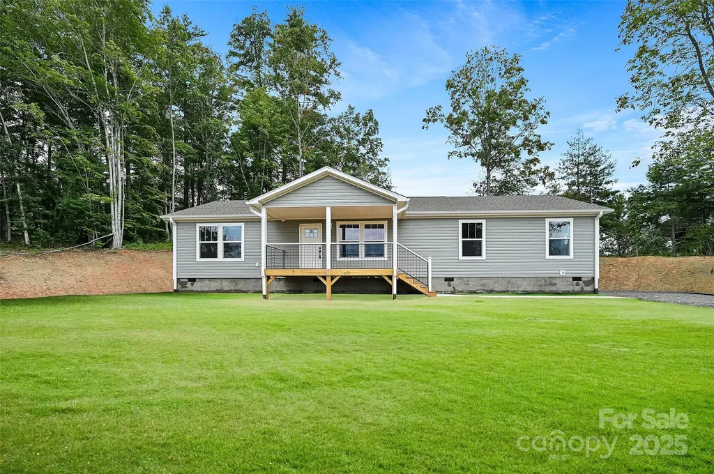 290 Appalachian Way Mars Hill NC 28754