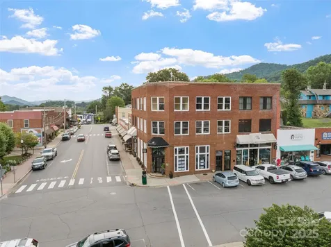 5 Town Square Burnsville NC 28714