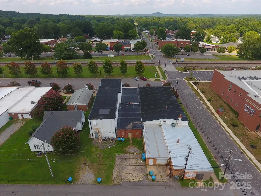 105 Pennsylvania Avenue W Bessemer City NC 28016