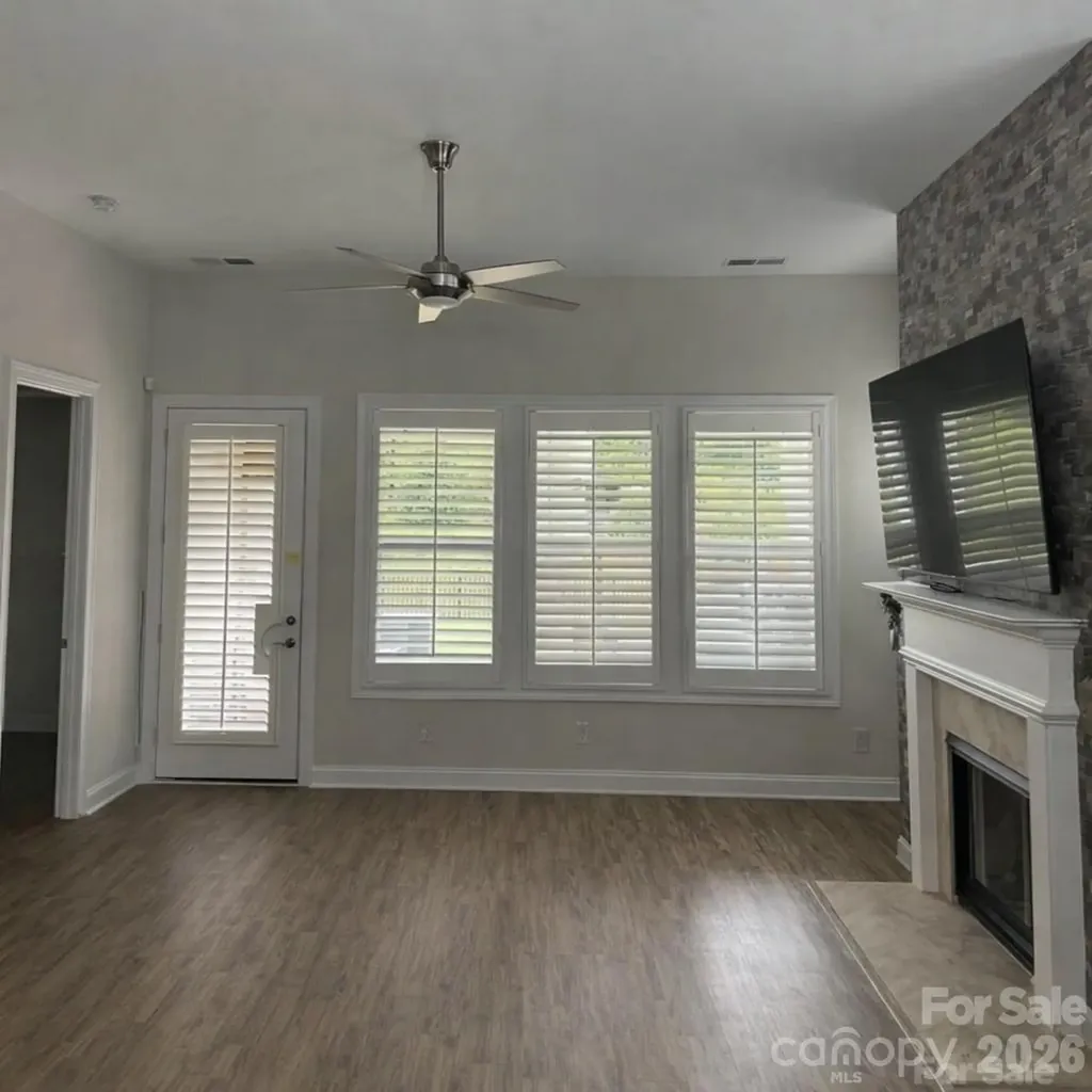12417 Old Iron Lane Charlotte NC 28215