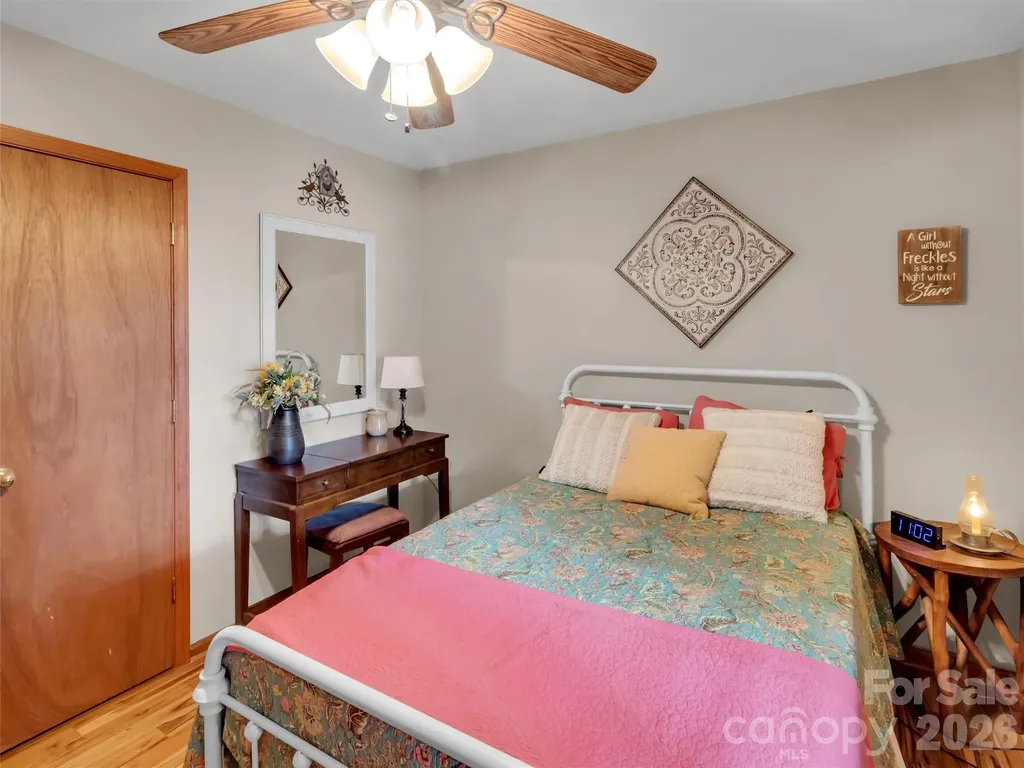346 Wendy Way Clyde NC 28721