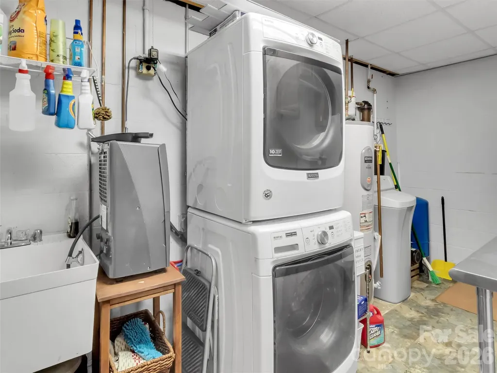 346 Wendy Way Clyde NC 28721