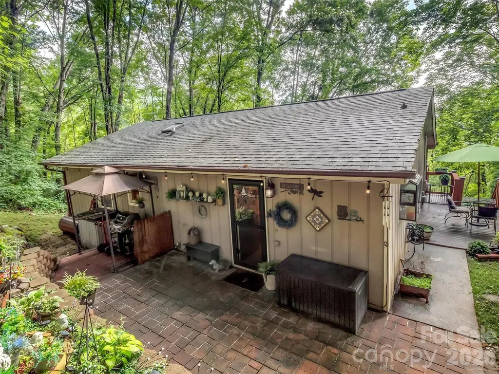 346 Wendy Way Clyde NC 28721