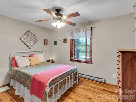346 Wendy Way Clyde NC 28721