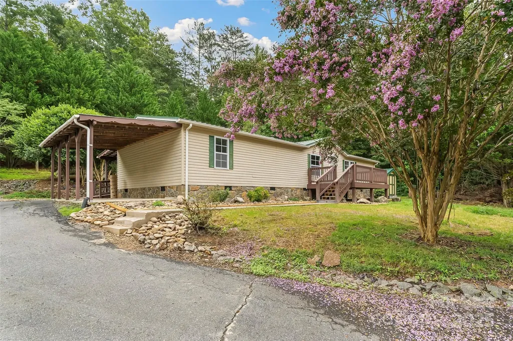 2236 Sisue Street Morganton NC 28655