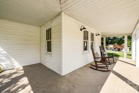 227 Lawson Street Hot Springs NC 28743