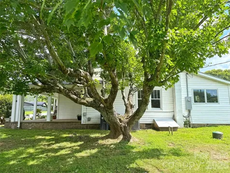 227 Lawson Street Hot Springs NC 28743