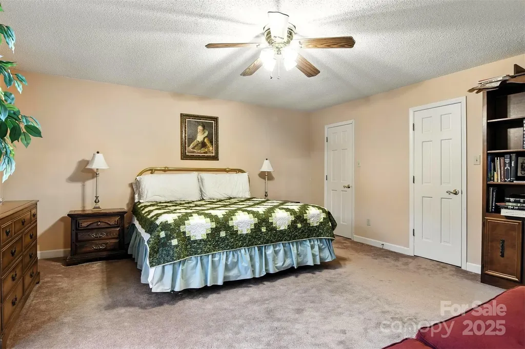 530 5th Street NW Hickory NC 28601