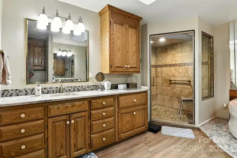 530 5th Street NW Hickory NC 28601