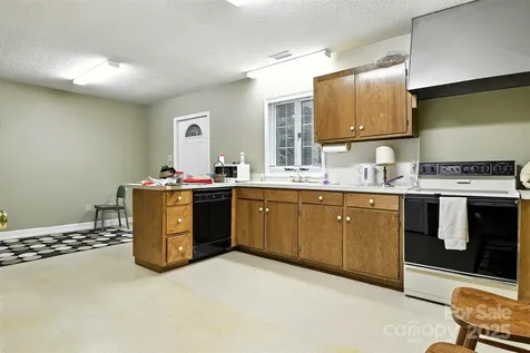 530 5th Street NW Hickory NC 28601