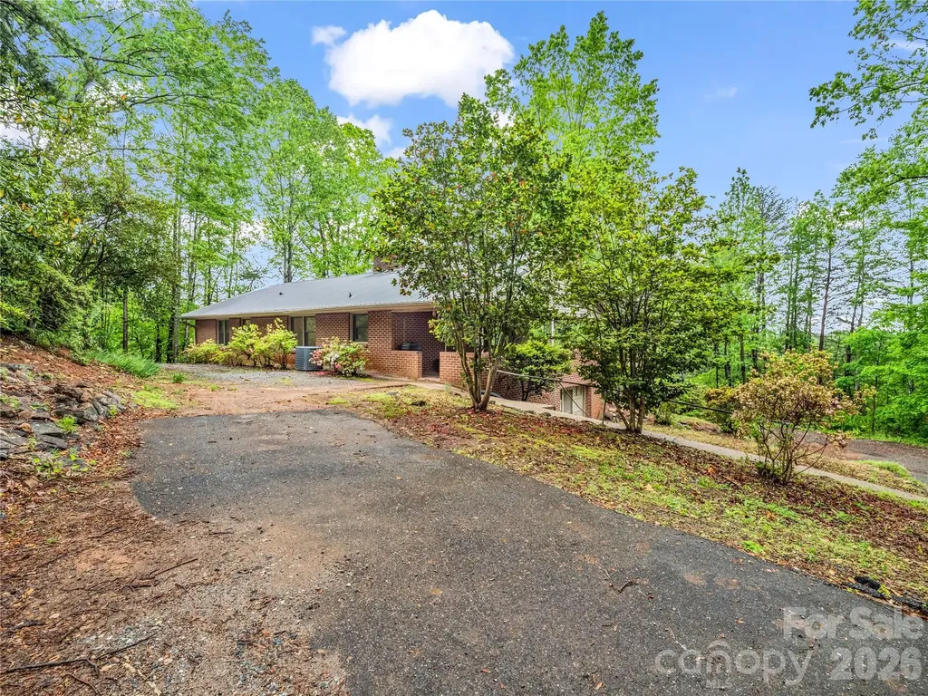 200 Little Wings Mountain Road Columbus NC 28722
