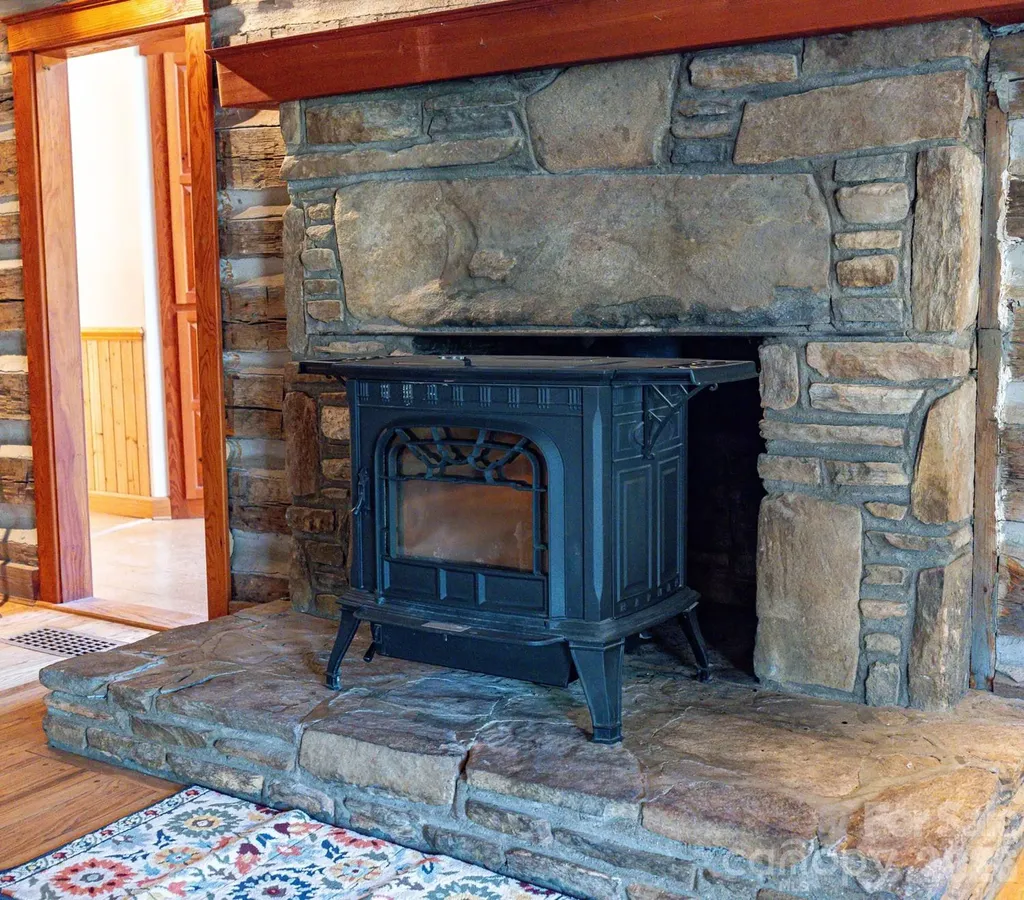 117 Woods View Trail Fairview NC 28730