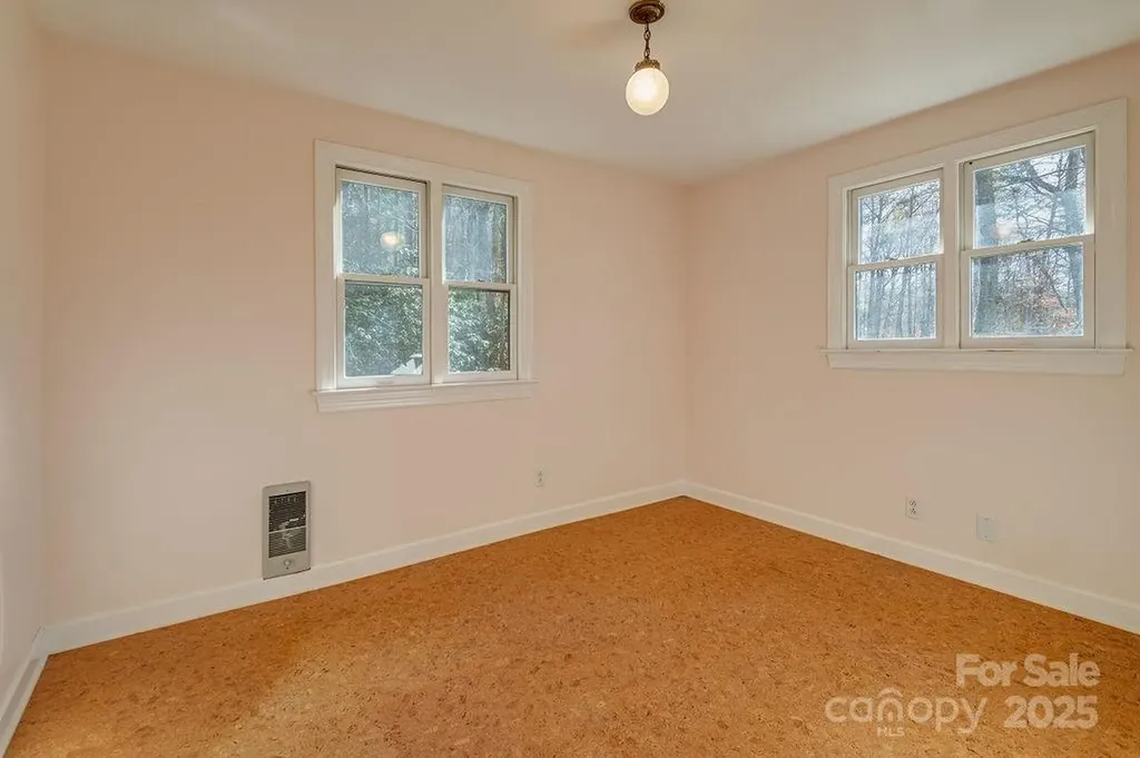 117 Woods View Trail Fairview NC 28730