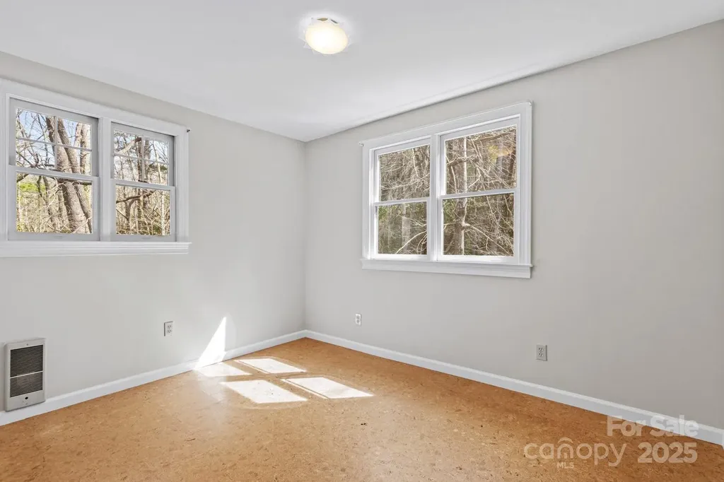 117 Woods View Trail Fairview NC 28730