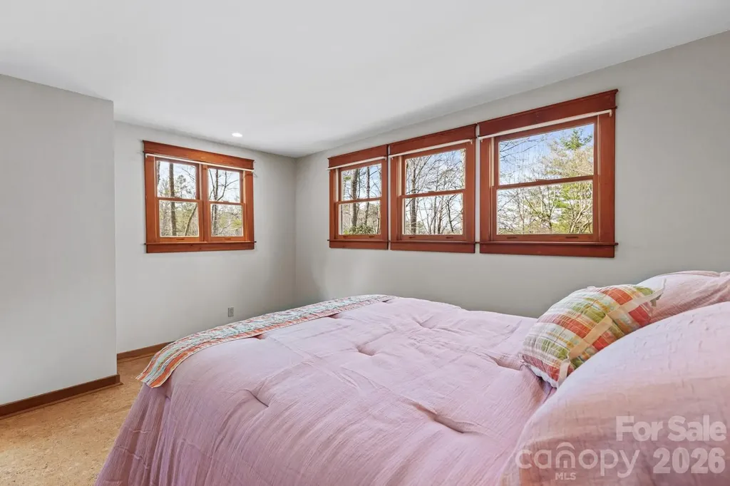 117 Woods View Trail Fairview NC 28730