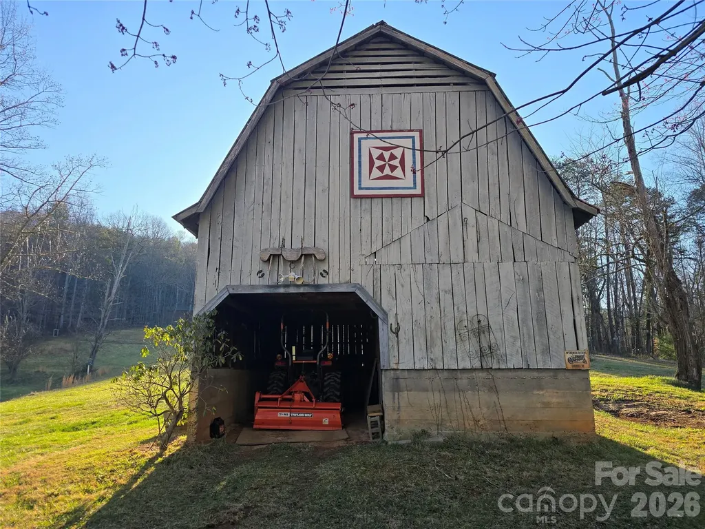 117 Woods View Trail Fairview NC 28730
