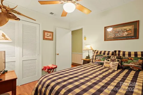 1074 Nikanor Road West Jefferson NC 28694