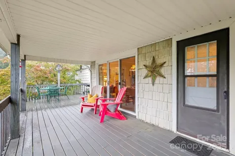 1074 Nikanor Road West Jefferson NC 28694