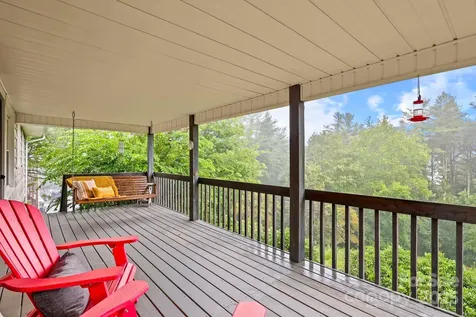 1074 Nikanor Road West Jefferson NC 28694
