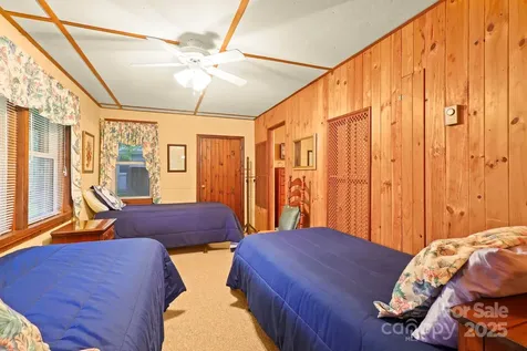 1074 Nikanor Road West Jefferson NC 28694